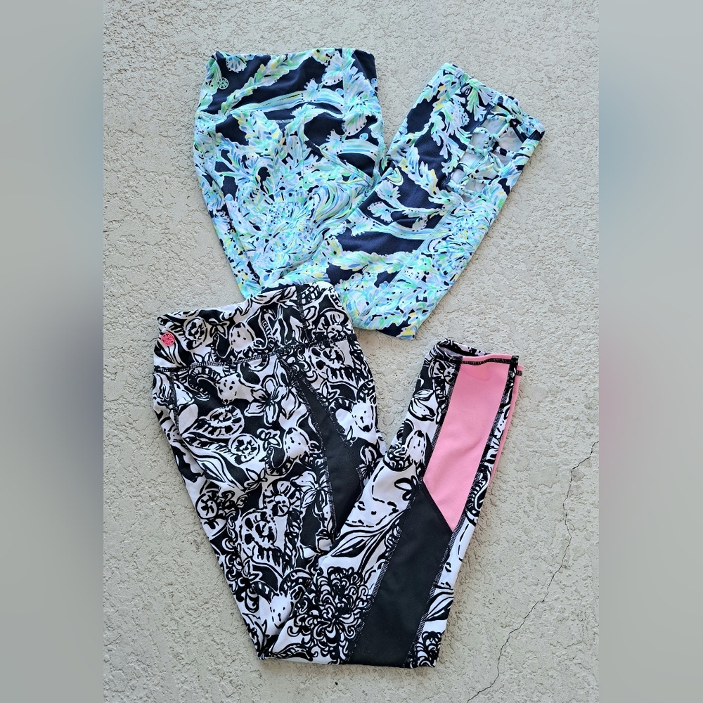 Bundle (2) Lilly Pulitzer Navy Blue Multi Floral And Black, White Capri Leggings